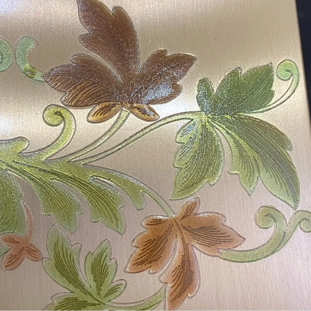 Vintage ELGIN American “Victory Model” Engraved Colored Leaves Compact Mirror